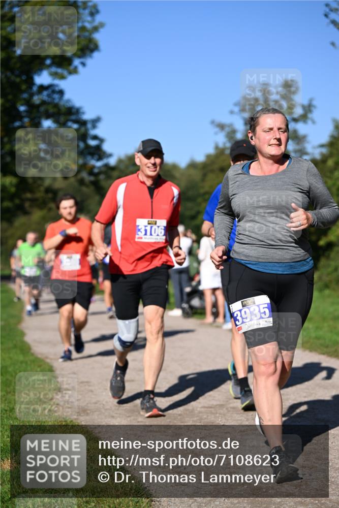 22.09.2024 - 32. Volkslauf durch das schöne Alstertal Dr. Thomas Lammeyer http://msf.ph/oto/7108623 22.09.2024 10:37:44 Laufen 3106, 3935 meine-sportfotos.de