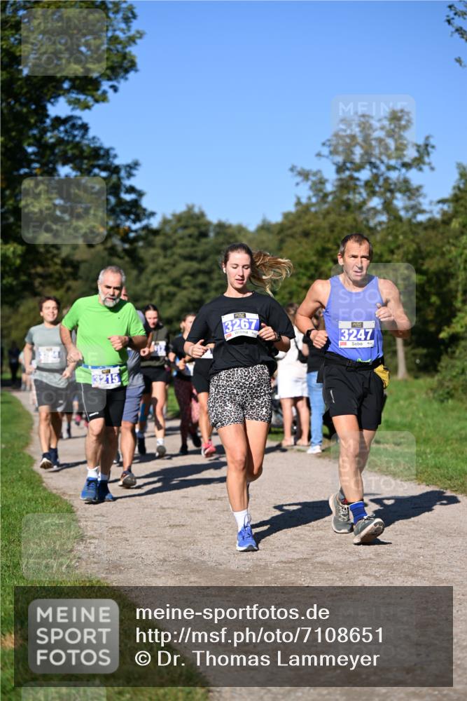 22.09.2024 - 32. Volkslauf durch das schöne Alstertal Dr. Thomas Lammeyer http://msf.ph/oto/7108651 22.09.2024 10:37:49 Laufen 3215, 3267, 3247 meine-sportfotos.de