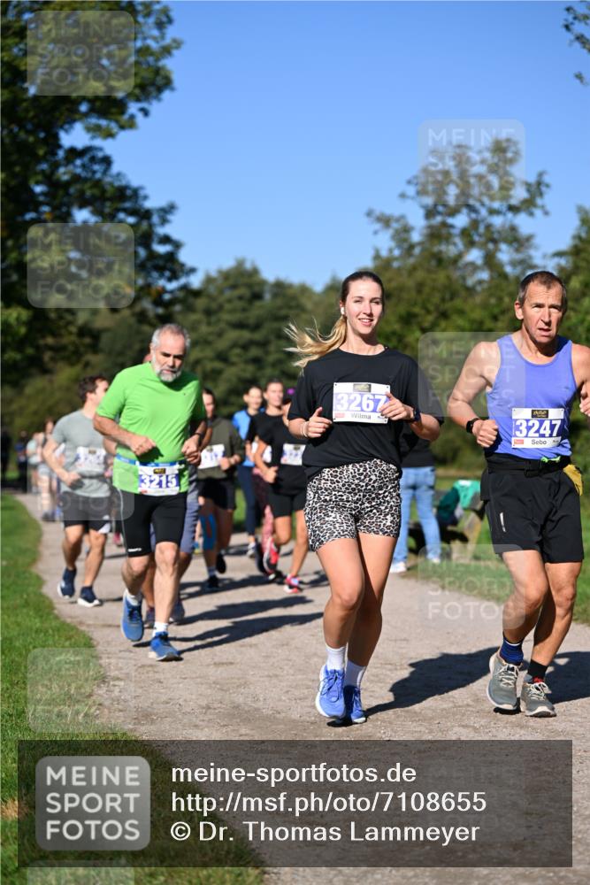 22.09.2024 - 32. Volkslauf durch das schöne Alstertal Dr. Thomas Lammeyer http://msf.ph/oto/7108655 22.09.2024 10:37:50 Laufen 3215, 3267, 3247 meine-sportfotos.de