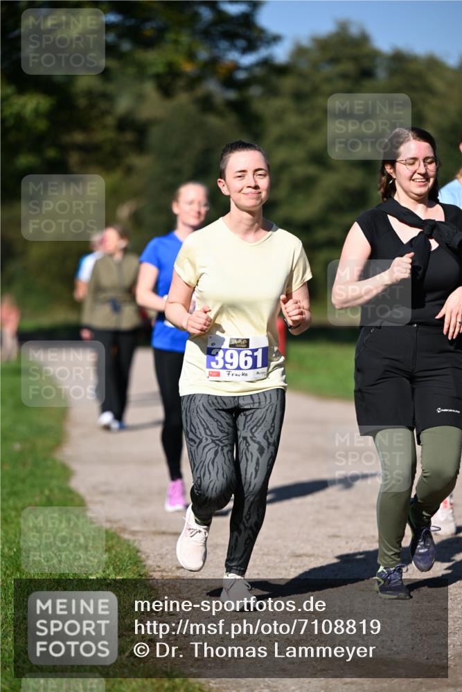 22.09.2024 - 32. Volkslauf durch das schöne Alstertal Dr. Thomas Lammeyer http://msf.ph/oto/7108819 22.09.2024 10:38:27 Laufen 3961 meine-sportfotos.de