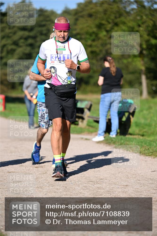 22.09.2024 - 32. Volkslauf durch das schöne Alstertal Dr. Thomas Lammeyer http://msf.ph/oto/7108839 22.09.2024 10:38:35 Laufen 311 meine-sportfotos.de