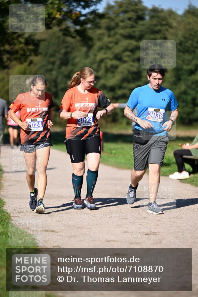 22.09.2024 - 32. Volkslauf durch das schöne Alstertal Dr. Thomas Lammeyer http://msf.ph/oto/7108870 22.09.2024 10:38:55 Laufen 024, 3023, 3038 meine-sportfotos.de