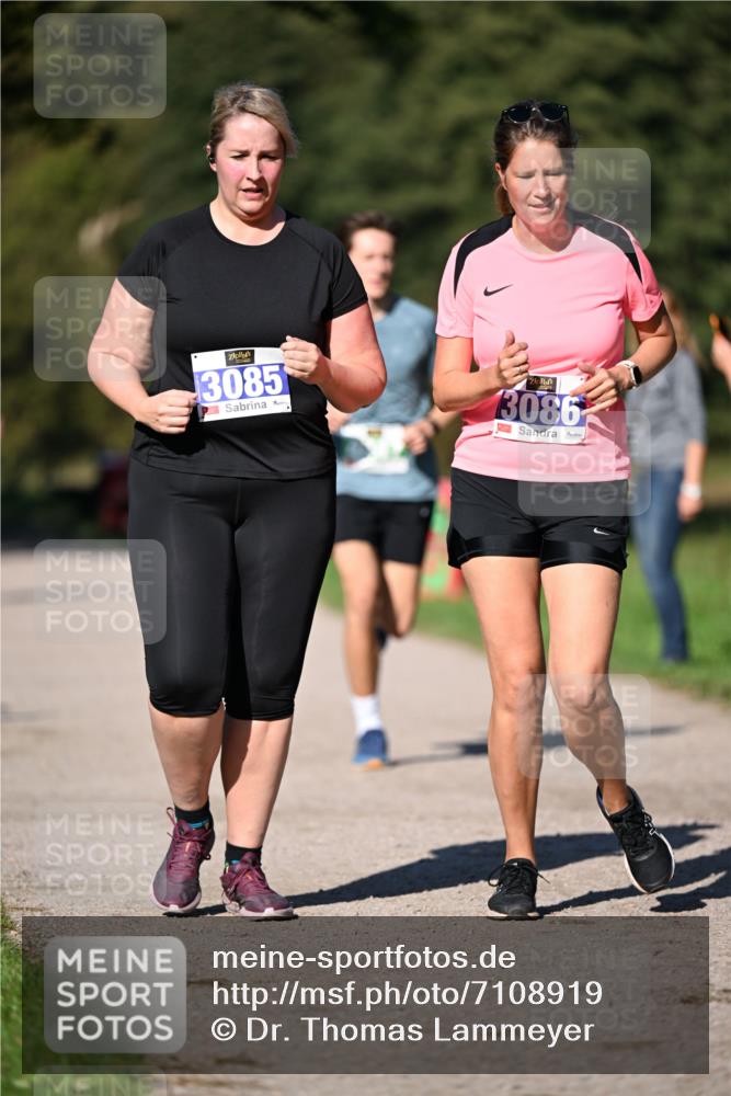 22.09.2024 - 32. Volkslauf durch das schöne Alstertal Dr. Thomas Lammeyer http://msf.ph/oto/7108919 22.09.2024 10:39:11 Laufen 3085, 3086 meine-sportfotos.de