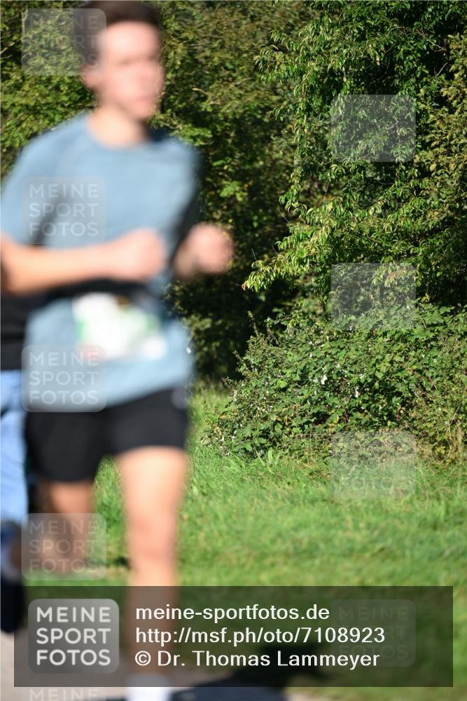22.09.2024 - 32. Volkslauf durch das schöne Alstertal Dr. Thomas Lammeyer http://msf.ph/oto/7108923 22.09.2024 10:39:14 Laufen  meine-sportfotos.de