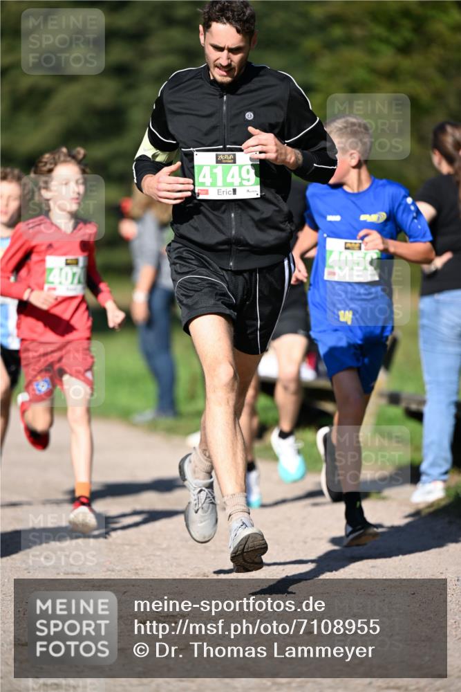 22.09.2024 - 32. Volkslauf durch das schöne Alstertal Dr. Thomas Lammeyer http://msf.ph/oto/7108955 22.09.2024 10:39:22 Laufen 407, 4149 meine-sportfotos.de
