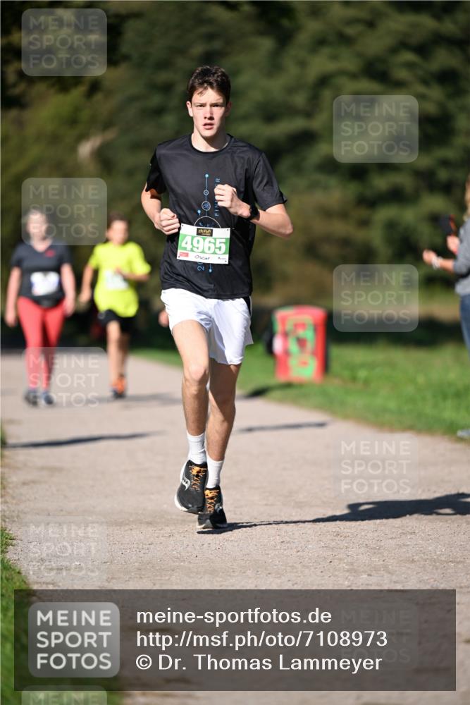 22.09.2024 - 32. Volkslauf durch das schöne Alstertal Dr. Thomas Lammeyer http://msf.ph/oto/7108973 22.09.2024 10:39:28 Laufen 4965 meine-sportfotos.de