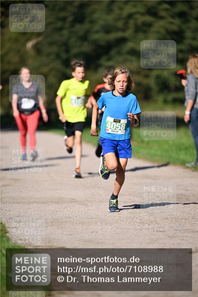 22.09.2024 - 32. Volkslauf durch das schöne Alstertal Dr. Thomas Lammeyer http://msf.ph/oto/7108988 22.09.2024 10:39:30 Laufen 20, 4058 meine-sportfotos.de