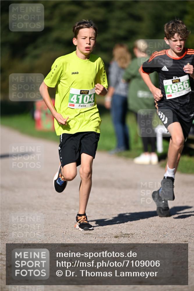 22.09.2024 - 32. Volkslauf durch das schöne Alstertal Dr. Thomas Lammeyer http://msf.ph/oto/7109006 22.09.2024 10:39:33 Laufen 4104, 4956 meine-sportfotos.de