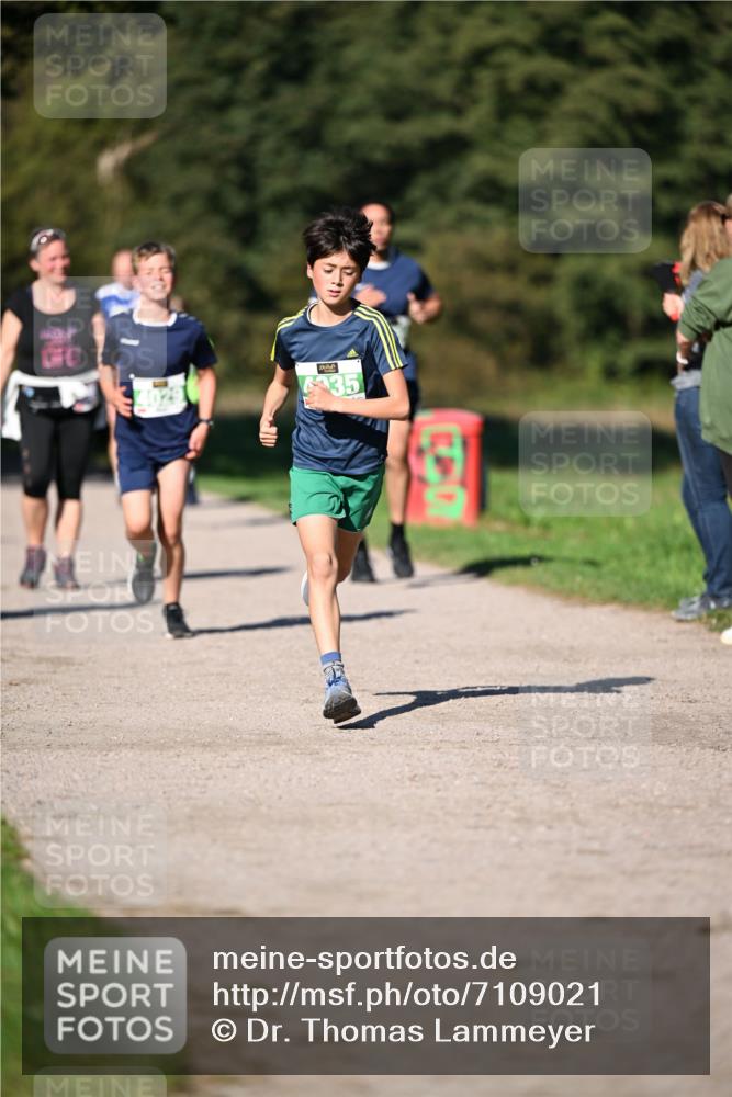 22.09.2024 - 32. Volkslauf durch das schöne Alstertal Dr. Thomas Lammeyer http://msf.ph/oto/7109021 22.09.2024 10:39:43 Laufen 35, 100 meine-sportfotos.de