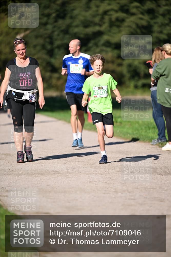 22.09.2024 - 32. Volkslauf durch das schöne Alstertal Dr. Thomas Lammeyer http://msf.ph/oto/7109046 22.09.2024 10:39:48 Laufen 4962, 48, 4, 33 meine-sportfotos.de