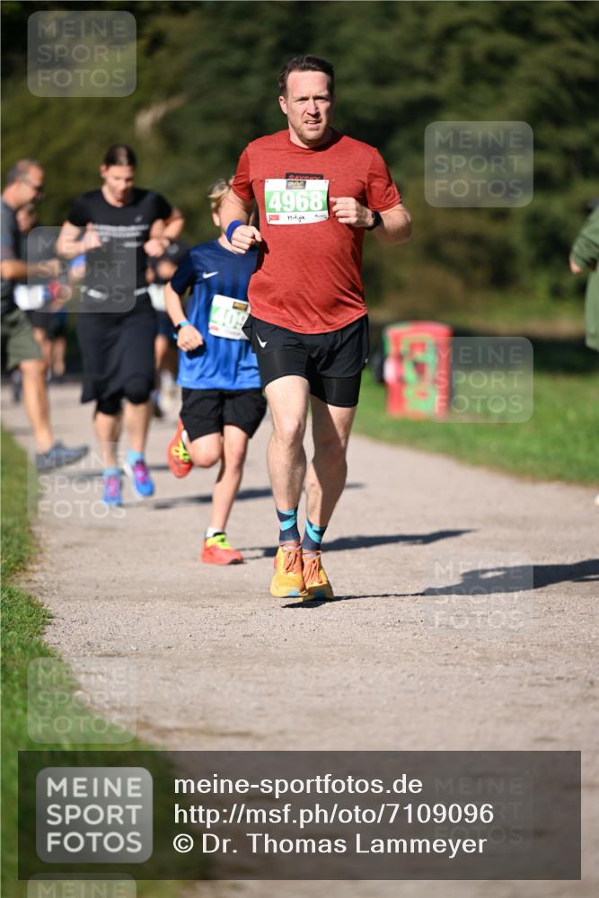22.09.2024 - 32. Volkslauf durch das schöne Alstertal Dr. Thomas Lammeyer http://msf.ph/oto/7109096 22.09.2024 10:40:02 Laufen 4968, 409 meine-sportfotos.de