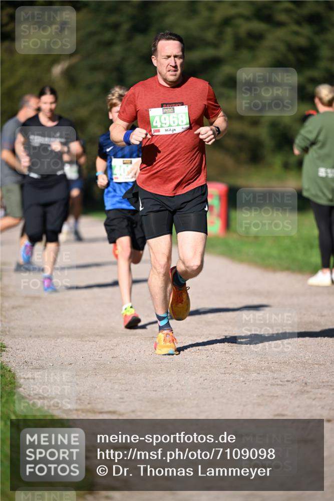 22.09.2024 - 32. Volkslauf durch das schöne Alstertal Dr. Thomas Lammeyer http://msf.ph/oto/7109098 22.09.2024 10:40:02 Laufen 4968 meine-sportfotos.de