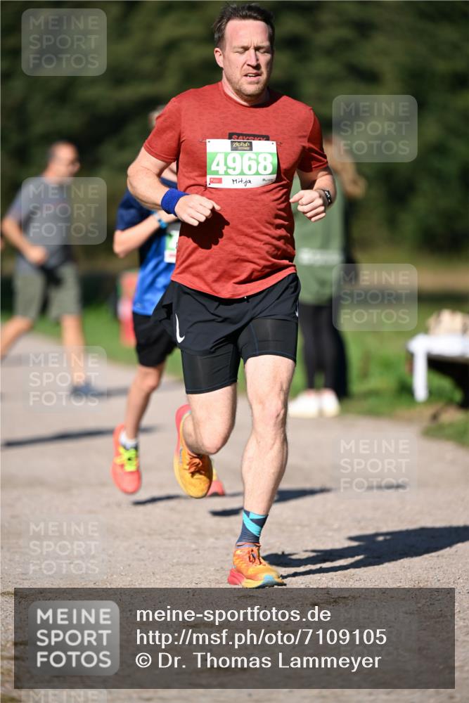 22.09.2024 - 32. Volkslauf durch das schöne Alstertal Dr. Thomas Lammeyer http://msf.ph/oto/7109105 22.09.2024 10:40:03 Laufen 4968 meine-sportfotos.de