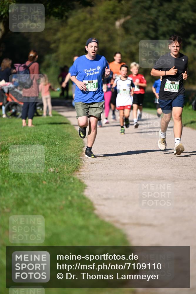 22.09.2024 - 32. Volkslauf durch das schöne Alstertal Dr. Thomas Lammeyer http://msf.ph/oto/7109110 22.09.2024 10:40:07 Laufen 951, 4001 meine-sportfotos.de