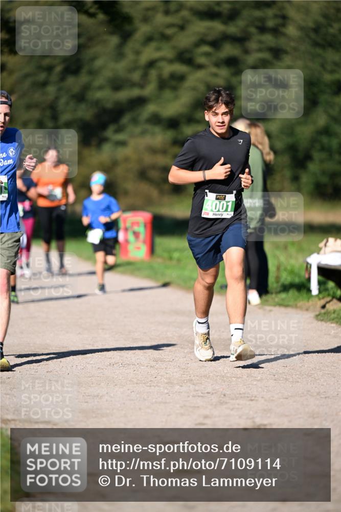 22.09.2024 - 32. Volkslauf durch das schöne Alstertal Dr. Thomas Lammeyer http://msf.ph/oto/7109114 22.09.2024 10:40:09 Laufen 4001, 7 meine-sportfotos.de