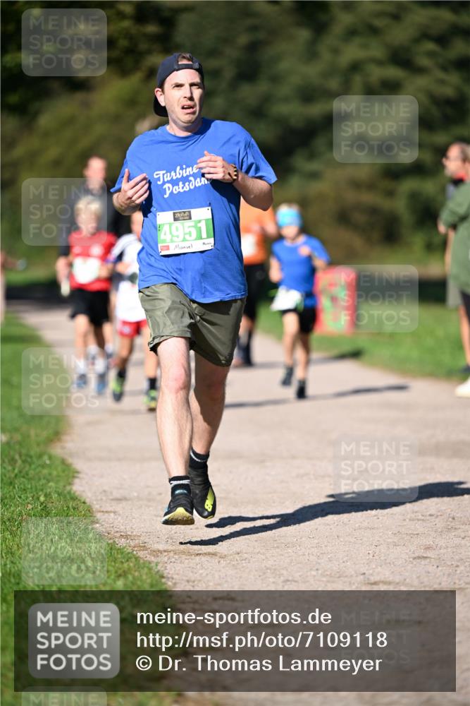 22.09.2024 - 32. Volkslauf durch das schöne Alstertal Dr. Thomas Lammeyer http://msf.ph/oto/7109118 22.09.2024 10:40:10 Laufen 4951 meine-sportfotos.de