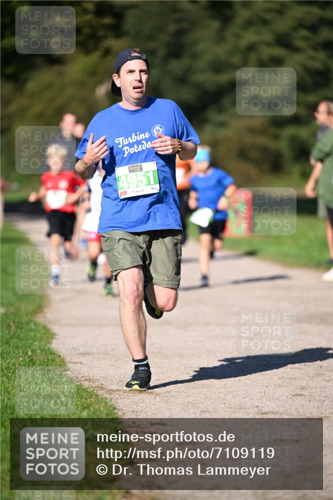 22.09.2024 - 32. Volkslauf durch das schöne Alstertal Dr. Thomas Lammeyer http://msf.ph/oto/7109119 22.09.2024 10:40:10 Laufen 4951 meine-sportfotos.de