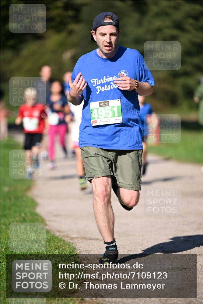 22.09.2024 - 32. Volkslauf durch das schöne Alstertal Dr. Thomas Lammeyer http://msf.ph/oto/7109123 22.09.2024 10:40:11 Laufen 4951 meine-sportfotos.de