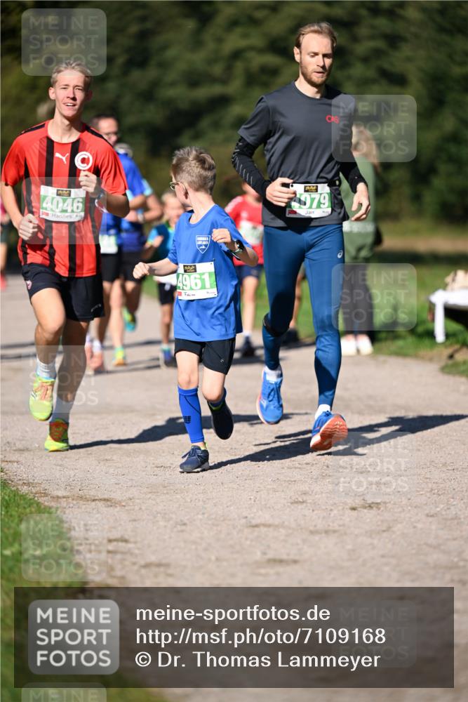 22.09.2024 - 32. Volkslauf durch das schöne Alstertal Dr. Thomas Lammeyer http://msf.ph/oto/7109168 22.09.2024 10:40:25 Laufen 4046, 4961, 079 meine-sportfotos.de