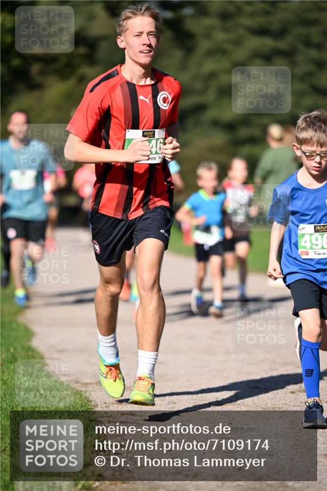 22.09.2024 - 32. Volkslauf durch das schöne Alstertal Dr. Thomas Lammeyer http://msf.ph/oto/7109174 22.09.2024 10:40:27 Laufen 49 meine-sportfotos.de