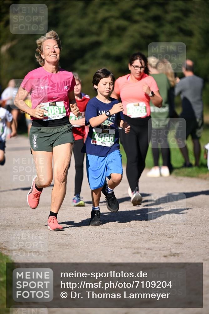 22.09.2024 - 32. Volkslauf durch das schöne Alstertal Dr. Thomas Lammeyer http://msf.ph/oto/7109204 22.09.2024 10:40:34 Laufen 087, 4088 meine-sportfotos.de