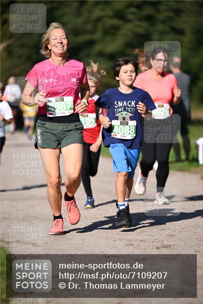 22.09.2024 - 32. Volkslauf durch das schöne Alstertal Dr. Thomas Lammeyer http://msf.ph/oto/7109207 22.09.2024 10:40:34 Laufen 087, 105, 4088 meine-sportfotos.de