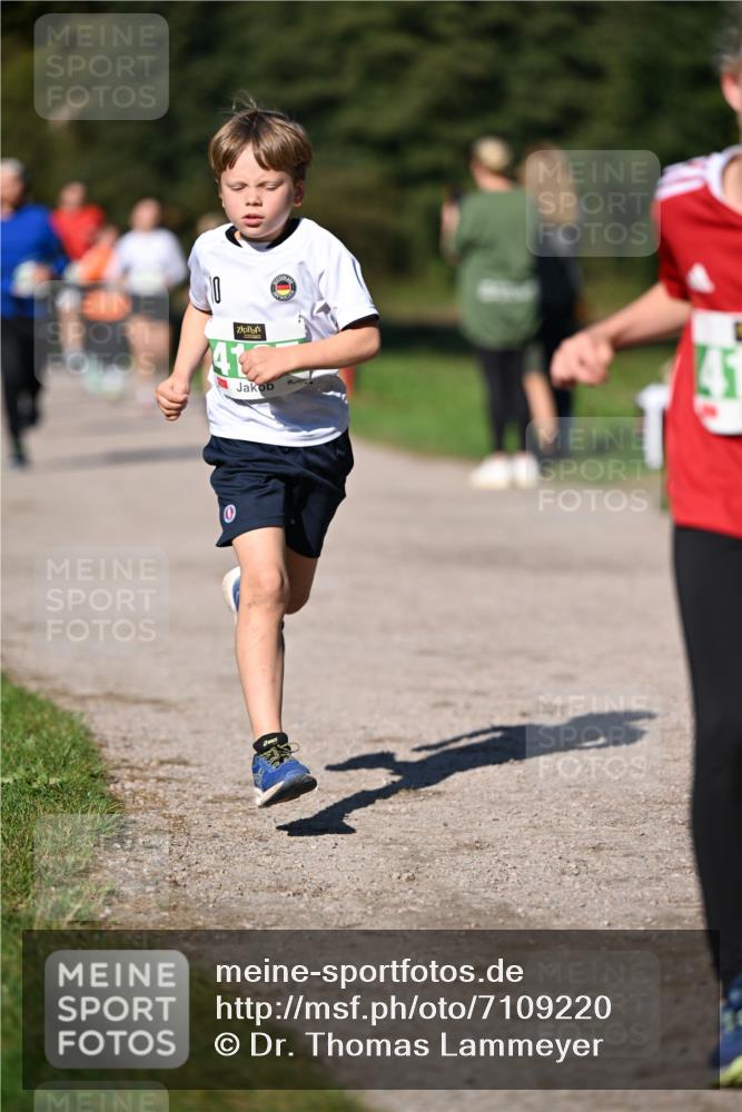 22.09.2024 - 32. Volkslauf durch das schöne Alstertal Dr. Thomas Lammeyer http://msf.ph/oto/7109220 22.09.2024 10:40:37 Laufen 4 meine-sportfotos.de