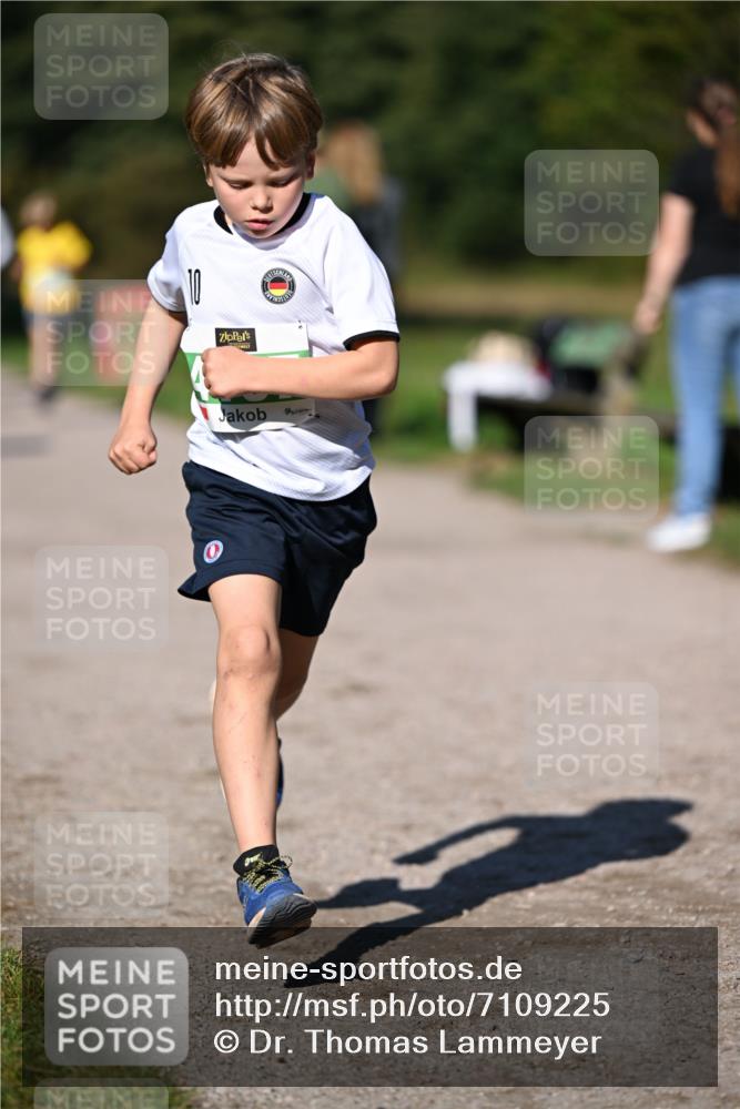 22.09.2024 - 32. Volkslauf durch das schöne Alstertal Dr. Thomas Lammeyer http://msf.ph/oto/7109225 22.09.2024 10:40:38 Laufen  meine-sportfotos.de