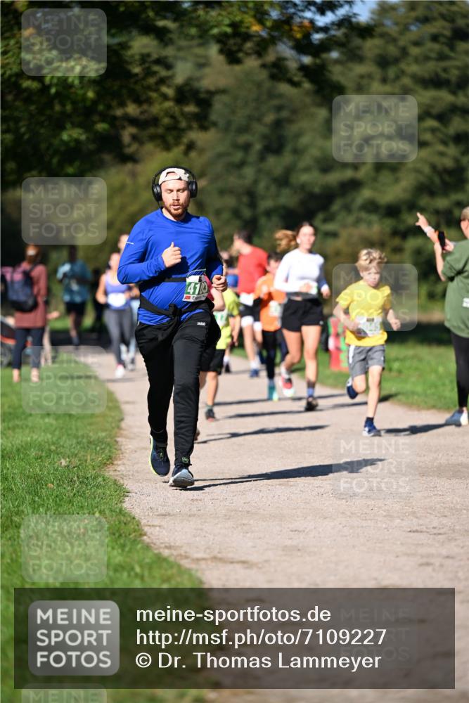 22.09.2024 - 32. Volkslauf durch das schöne Alstertal Dr. Thomas Lammeyer http://msf.ph/oto/7109227 22.09.2024 10:40:40 Laufen 410 meine-sportfotos.de