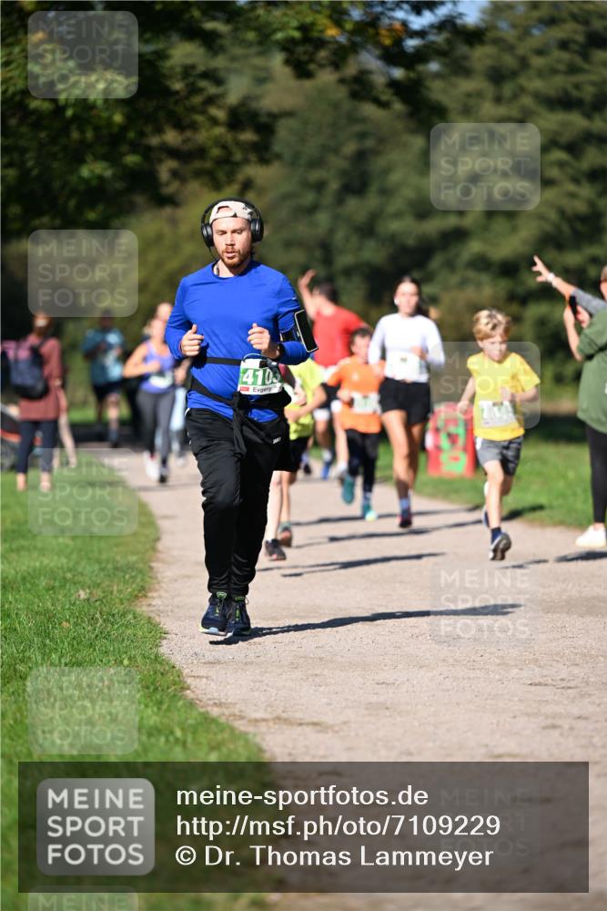 22.09.2024 - 32. Volkslauf durch das schöne Alstertal Dr. Thomas Lammeyer http://msf.ph/oto/7109229 22.09.2024 10:40:40 Laufen 410 meine-sportfotos.de