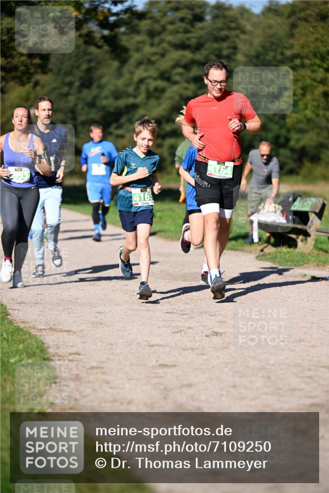 22.09.2024 - 32. Volkslauf durch das schöne Alstertal Dr. Thomas Lammeyer http://msf.ph/oto/7109250 22.09.2024 10:40:47 Laufen 4165, 4164 meine-sportfotos.de