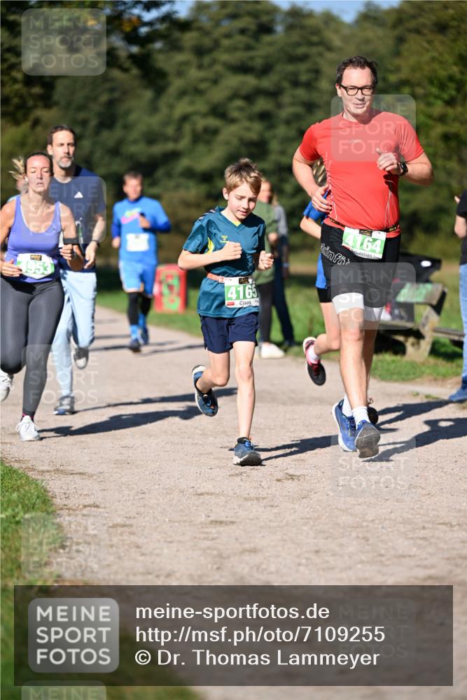 22.09.2024 - 32. Volkslauf durch das schöne Alstertal Dr. Thomas Lammeyer http://msf.ph/oto/7109255 22.09.2024 10:40:48 Laufen 4165, 4164 meine-sportfotos.de