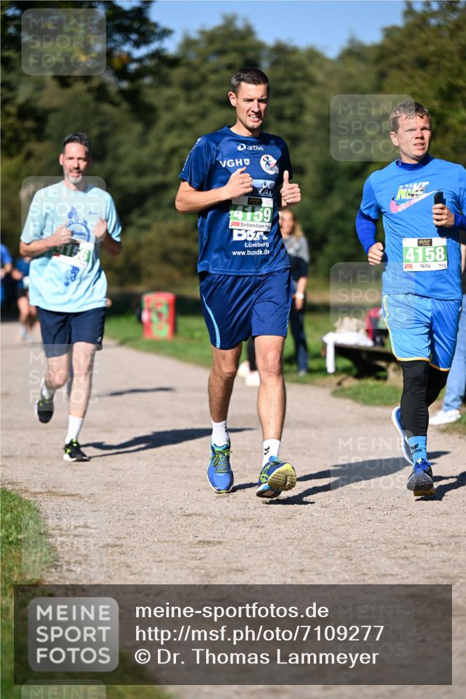 22.09.2024 - 32. Volkslauf durch das schöne Alstertal Dr. Thomas Lammeyer http://msf.ph/oto/7109277 22.09.2024 10:40:52 Laufen 4159, 4158 meine-sportfotos.de