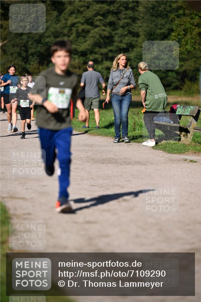 22.09.2024 - 32. Volkslauf durch das schöne Alstertal Dr. Thomas Lammeyer http://msf.ph/oto/7109290 22.09.2024 10:40:55 Laufen 4066, 4150, 9, 48, 4, 33, 37, 117 meine-sportfotos.de
