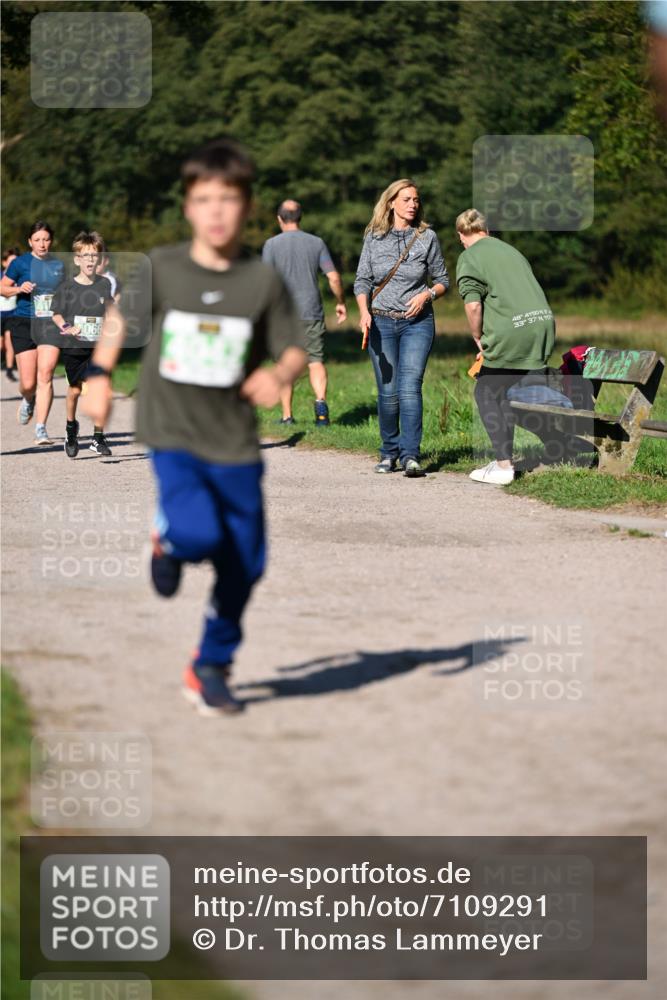 22.09.2024 - 32. Volkslauf durch das schöne Alstertal Dr. Thomas Lammeyer http://msf.ph/oto/7109291 22.09.2024 10:40:56 Laufen 066, 48, 4150, 33, 37, 117 meine-sportfotos.de