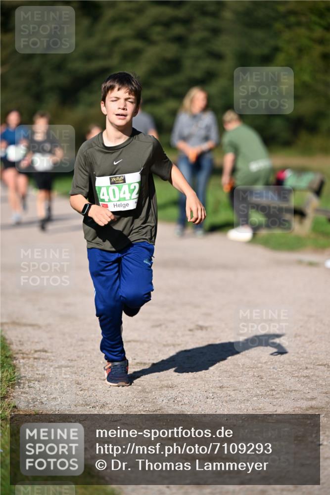 22.09.2024 - 32. Volkslauf durch das schöne Alstertal Dr. Thomas Lammeyer http://msf.ph/oto/7109293 22.09.2024 10:40:56 Laufen 4042 meine-sportfotos.de