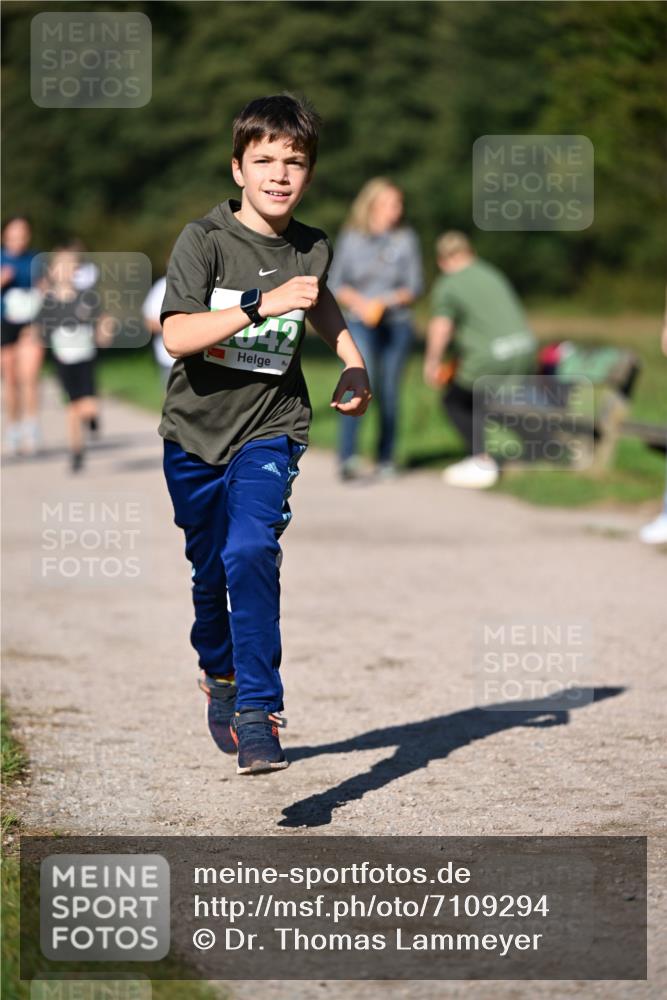 22.09.2024 - 32. Volkslauf durch das schöne Alstertal Dr. Thomas Lammeyer http://msf.ph/oto/7109294 22.09.2024 10:40:56 Laufen 42 meine-sportfotos.de