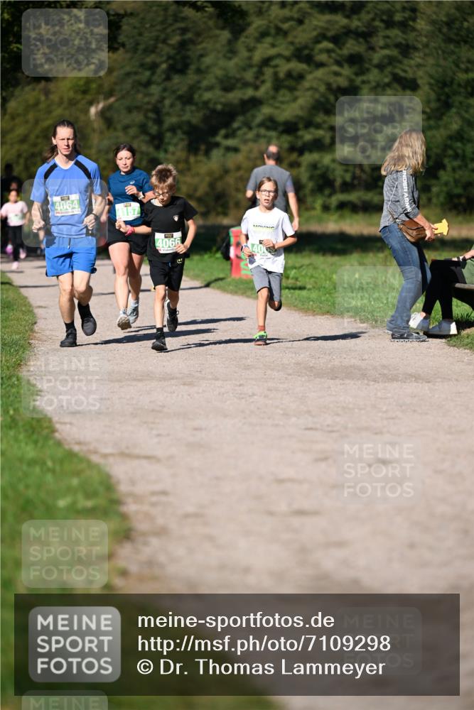 22.09.2024 - 32. Volkslauf durch das schöne Alstertal Dr. Thomas Lammeyer http://msf.ph/oto/7109298 22.09.2024 10:40:57 Laufen 4064, 157, 4066, 13 meine-sportfotos.de