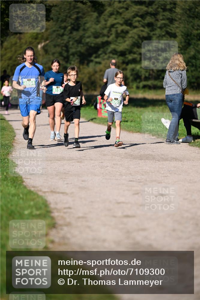 22.09.2024 - 32. Volkslauf durch das schöne Alstertal Dr. Thomas Lammeyer http://msf.ph/oto/7109300 22.09.2024 10:40:57 Laufen 4064, 4157, 1065 meine-sportfotos.de