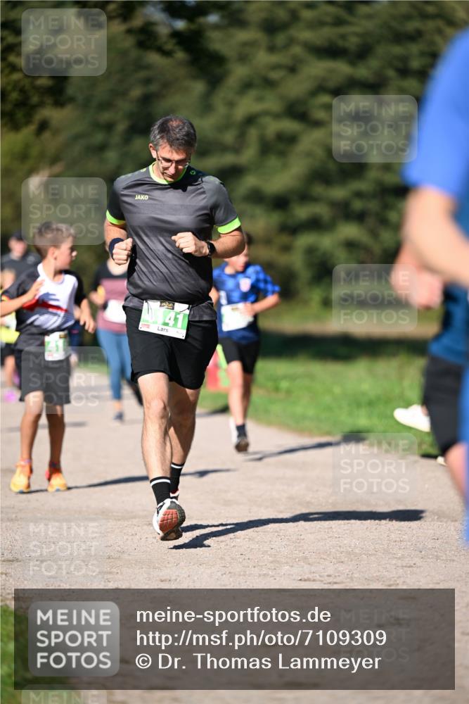 22.09.2024 - 32. Volkslauf durch das schöne Alstertal Dr. Thomas Lammeyer http://msf.ph/oto/7109309 22.09.2024 10:41:03 Laufen 41 meine-sportfotos.de
