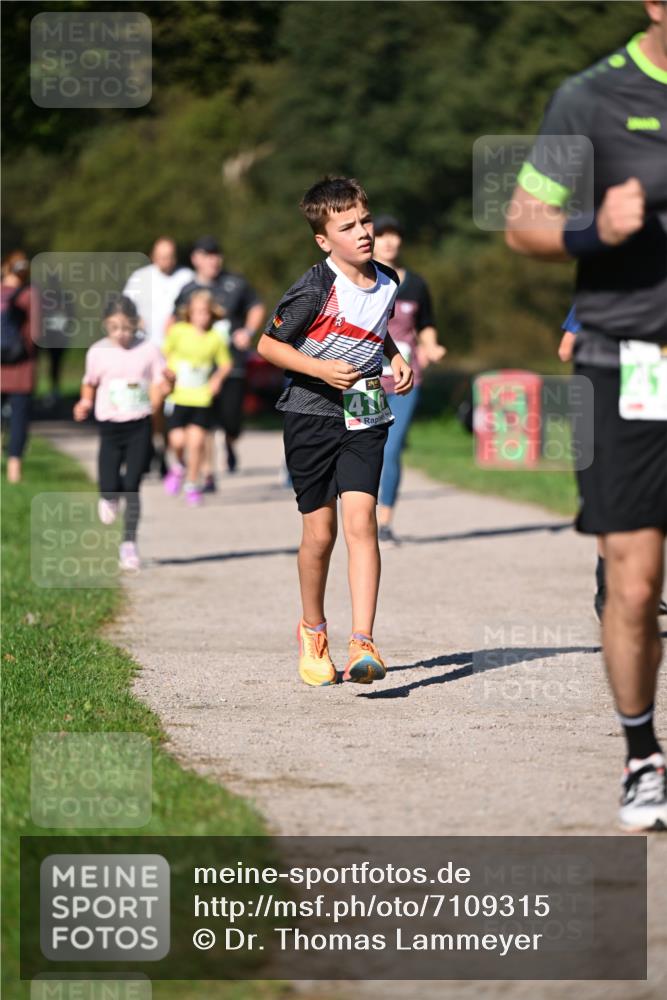 22.09.2024 - 32. Volkslauf durch das schöne Alstertal Dr. Thomas Lammeyer http://msf.ph/oto/7109315 22.09.2024 10:41:05 Laufen 410 meine-sportfotos.de