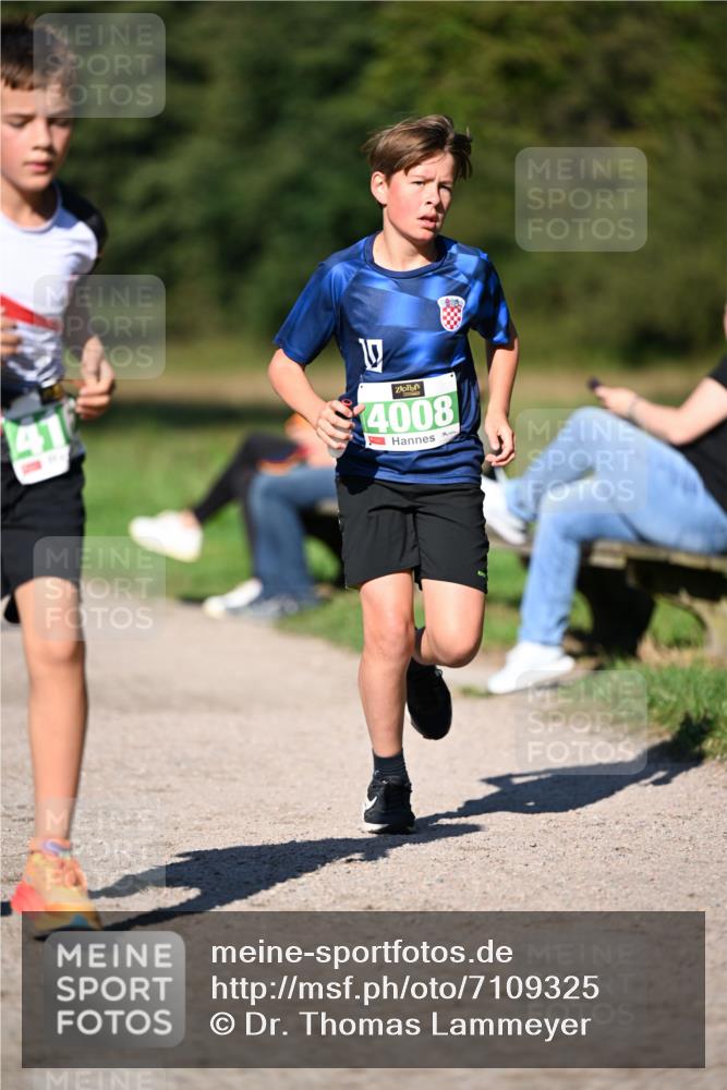 22.09.2024 - 32. Volkslauf durch das schöne Alstertal Dr. Thomas Lammeyer http://msf.ph/oto/7109325 22.09.2024 10:41:06 Laufen 4008 meine-sportfotos.de