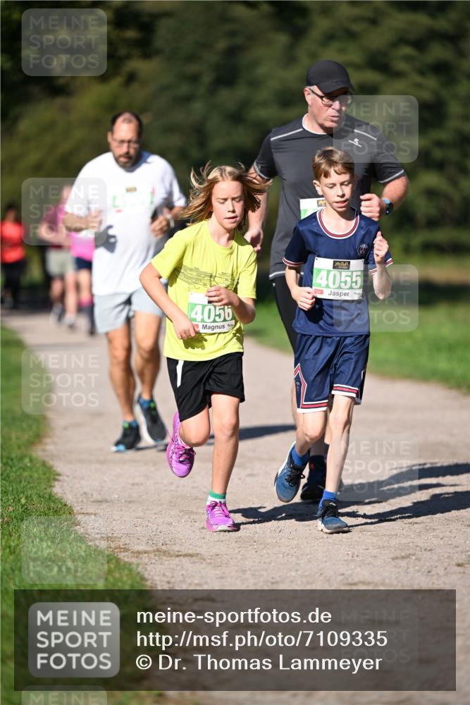 22.09.2024 - 32. Volkslauf durch das schöne Alstertal Dr. Thomas Lammeyer http://msf.ph/oto/7109335 22.09.2024 10:41:11 Laufen 4056, 4055 meine-sportfotos.de