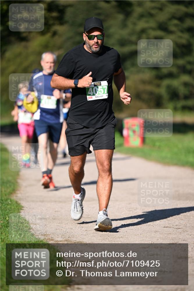 22.09.2024 - 32. Volkslauf durch das schöne Alstertal Dr. Thomas Lammeyer http://msf.ph/oto/7109425 22.09.2024 10:41:31 Laufen 14057 meine-sportfotos.de