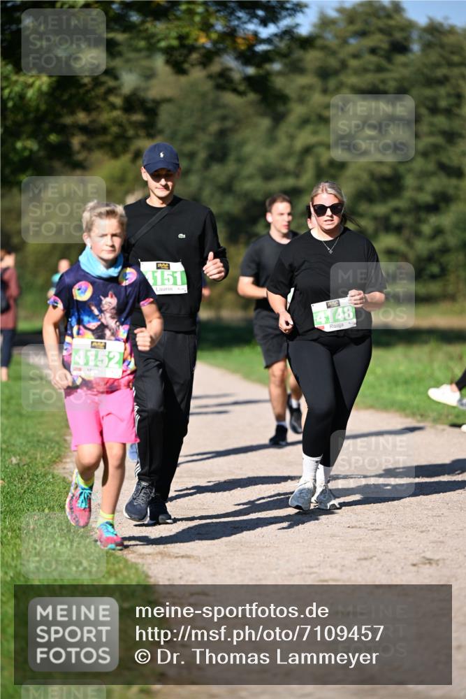 22.09.2024 - 32. Volkslauf durch das schöne Alstertal Dr. Thomas Lammeyer http://msf.ph/oto/7109457 22.09.2024 10:41:37 Laufen 4152, 151, 4148 meine-sportfotos.de