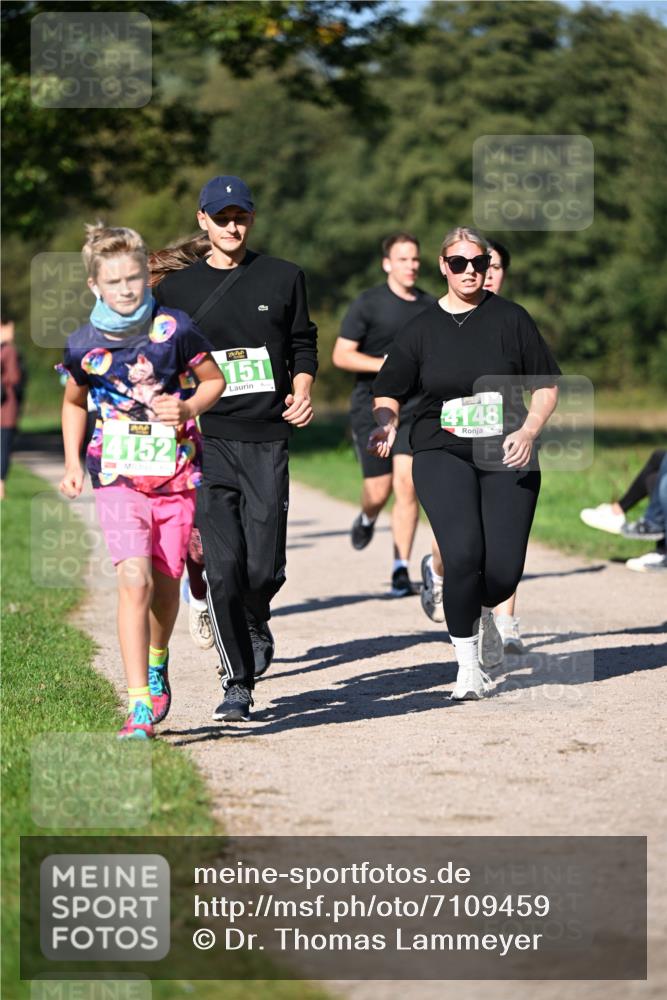 22.09.2024 - 32. Volkslauf durch das schöne Alstertal Dr. Thomas Lammeyer http://msf.ph/oto/7109459 22.09.2024 10:41:37 Laufen 4152, 4148 meine-sportfotos.de