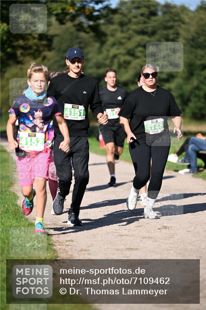 22.09.2024 - 32. Volkslauf durch das schöne Alstertal Dr. Thomas Lammeyer http://msf.ph/oto/7109462 22.09.2024 10:41:37 Laufen 4152, 4151, 4148 meine-sportfotos.de