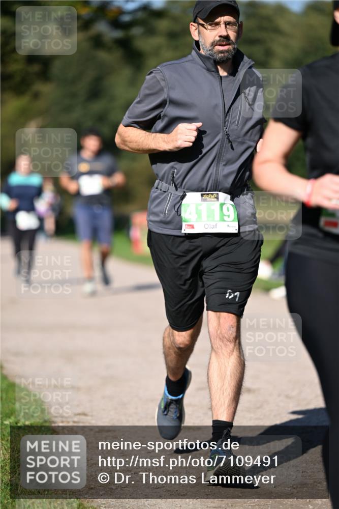 22.09.2024 - 32. Volkslauf durch das schöne Alstertal Dr. Thomas Lammeyer http://msf.ph/oto/7109491 22.09.2024 10:41:44 Laufen 4119 meine-sportfotos.de