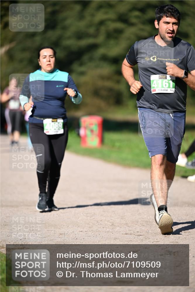 22.09.2024 - 32. Volkslauf durch das schöne Alstertal Dr. Thomas Lammeyer http://msf.ph/oto/7109509 22.09.2024 10:41:48 Laufen 4089, 4161 meine-sportfotos.de