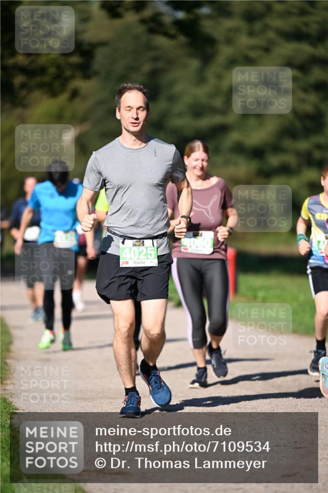 22.09.2024 - 32. Volkslauf durch das schöne Alstertal Dr. Thomas Lammeyer http://msf.ph/oto/7109534 22.09.2024 10:41:55 Laufen 4060, 4025 meine-sportfotos.de